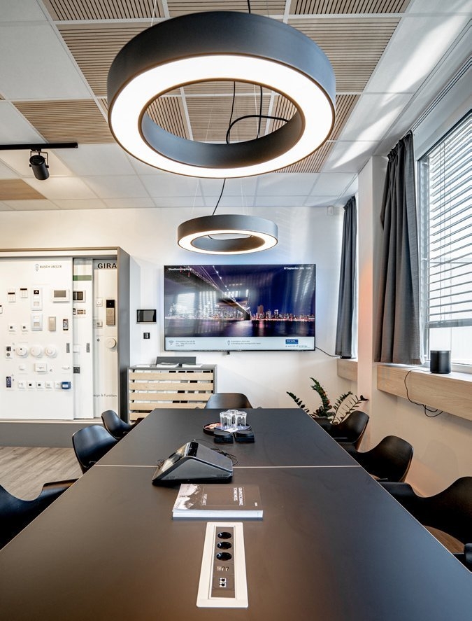 Kundenworkshop im Rexel KNX-Showroom: Praxisnahe Schulung zu Gebäudeautomation