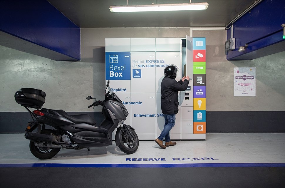ESG bei Rexel - Rexel Box Schließfach zur Produktabholung