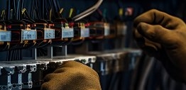 Entdecke unsere Industriedienstleistungen by Rexel Germany