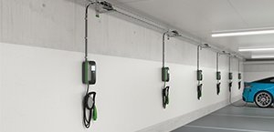 Laadstations in parkeergarage met de Wieland vlakkabel