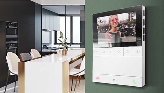 Huishoudelijke omgeving met de logos wifi installatie van Comelit aan de muur