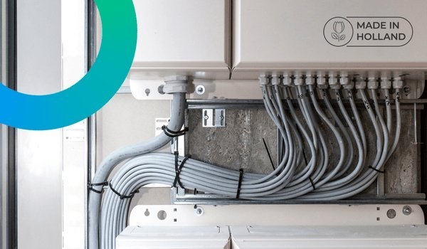 Draka kabels gebundeld