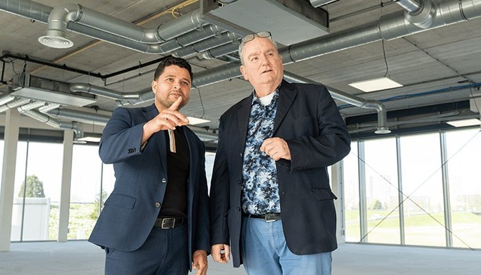 Edgar Salazar van Rexel en Ronald Polderman van 100% KANTOOR