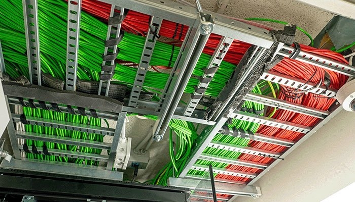 Databekabeling in het plafond van het Medical Center