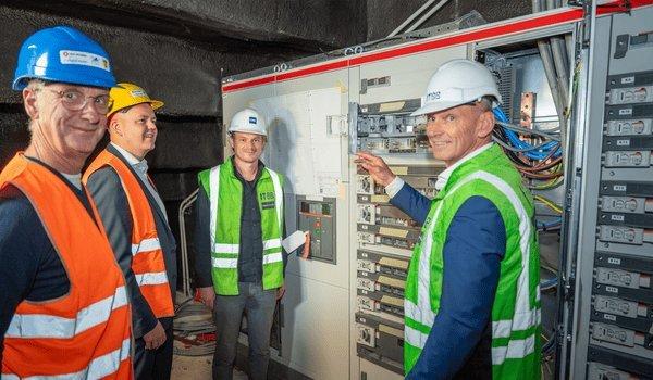 Het Kooi Stadion is het eerste voetbalstadion in ons land met B2ca-bekabeling van Draka.