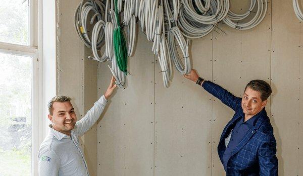 “Door sensoren en actuatoren zijn functies zoals zonwering en klimaatbeheersing in bredere zin volledig geïntegreerd en geautomatiseerd.” - Kruijer