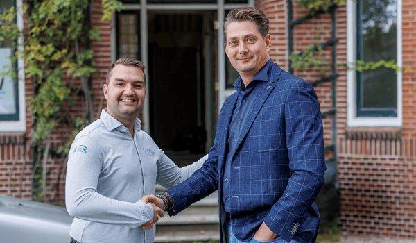 “Rexel heeft ook op gebied van gebouwautomatisering veel technische kennis. Hierdoor konden wij flexibel en efficiënt werken.” - Oscar Koek van Toggle