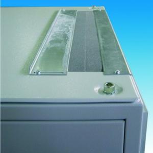 Einführungsflansch für Kleingehäuse/Schaltschrank - Dreifach Flansch für oben mit Moosgummiflansch L 2x590mm B 60-110mm - FL-F-O/3