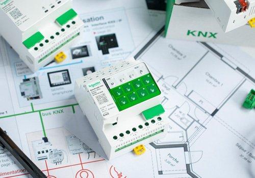 SpaceLogic KNX Aktoren