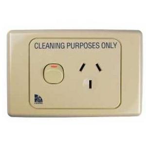 SOCKET SWITCH SINGLE CLEANER BEIGE