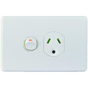 POWER POINT SWITCHED 1 GANG 10A 250V-WITH LIGHTING PIN