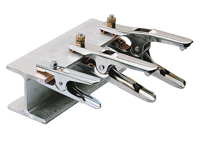 EKG02, Masseklemme 200A