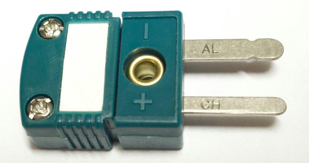 0220 0031, Stecker Miniatur NiCr-Ni Typ K grün