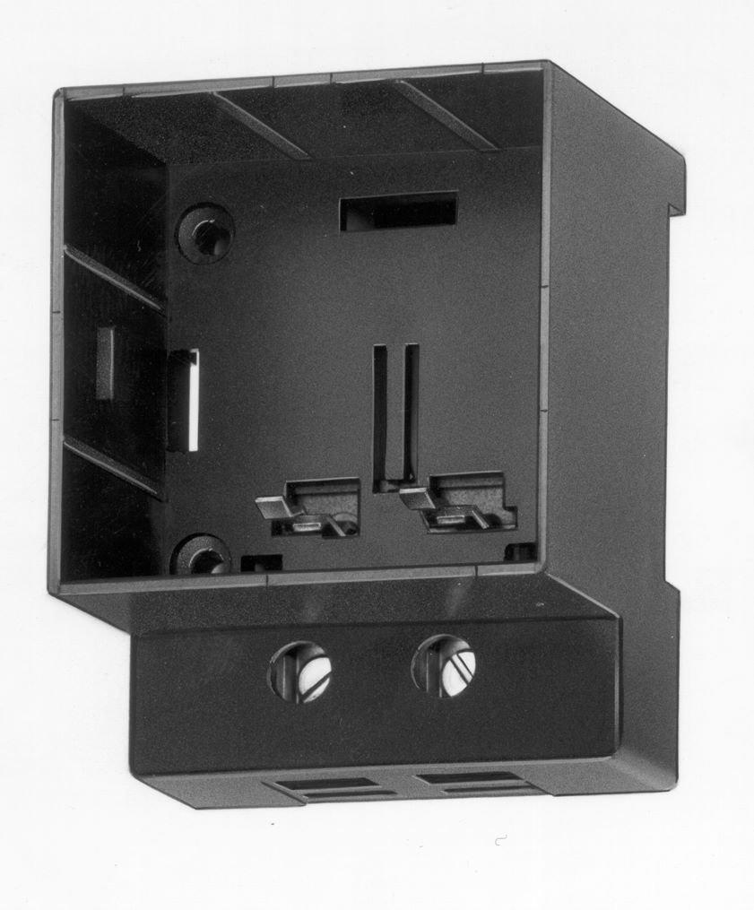 G008040, Gr.Sockel AH57,sw,  G2292-4 / Aufbausockel