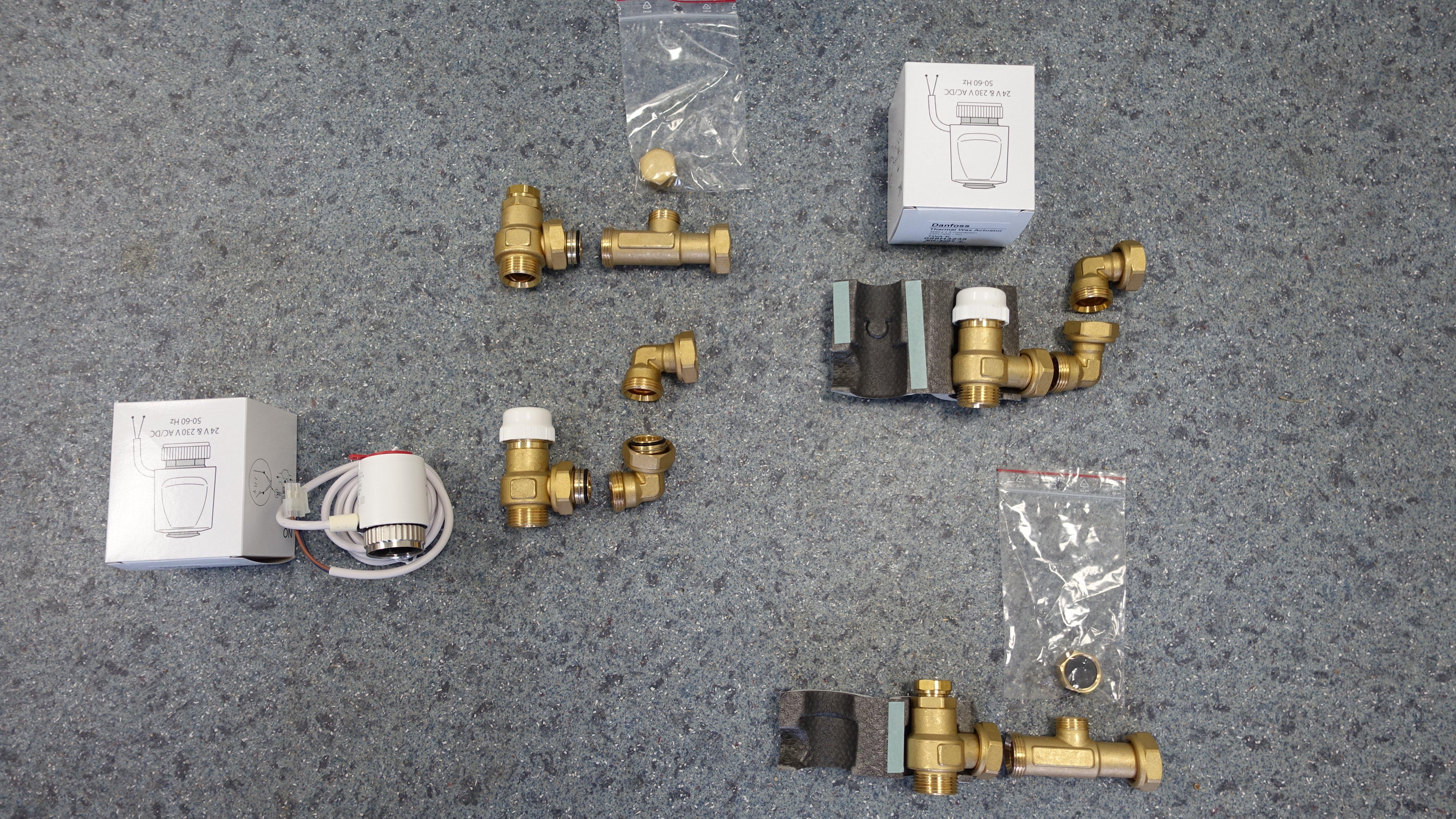 AirBlue GKSV42, 2-Wege-Ventilkit 230V (4-Leiter) mit einstellbarem Absperrventil und Isolierung, montiert, Anschluss Eurokonus