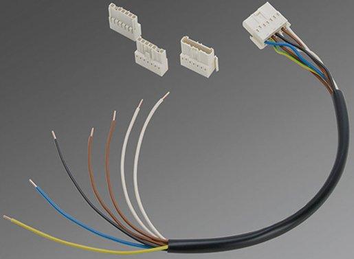 Mitteleinspeisung aus St SDT -K DV 7x2.5 mm² verkehrsweiß RAL 9016