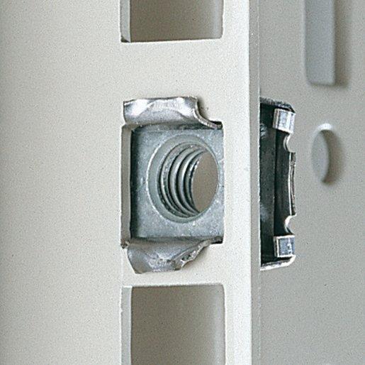 Käfigmutter M6 mit Kontaktierung für Blechstärke: 0,8-2,5 mm