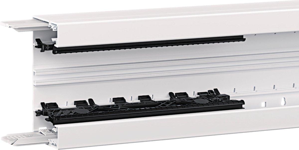 Brüstungskanal-Unterteil Profil Geräteeinbau BRN 68x130 mm aus PVC in vweiß