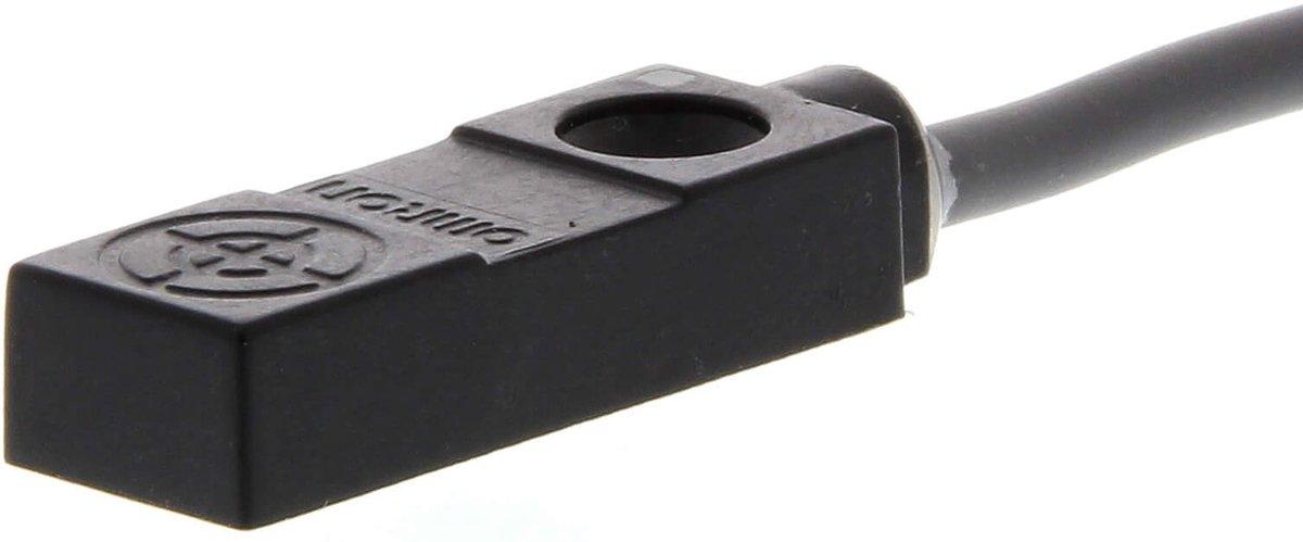 Näherungsschalter induk. n. abgeschirmt 3mm DC 3-adr PNP / Schliesser Kabel 2 m