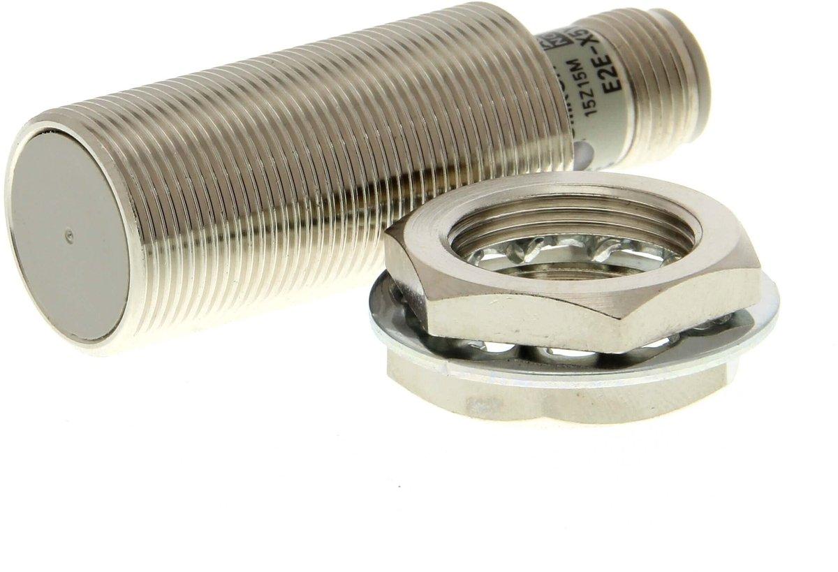 Näherungsschalter induktiv M18 abgeschirmt 5 mm AC / Schließer M12 Stecker