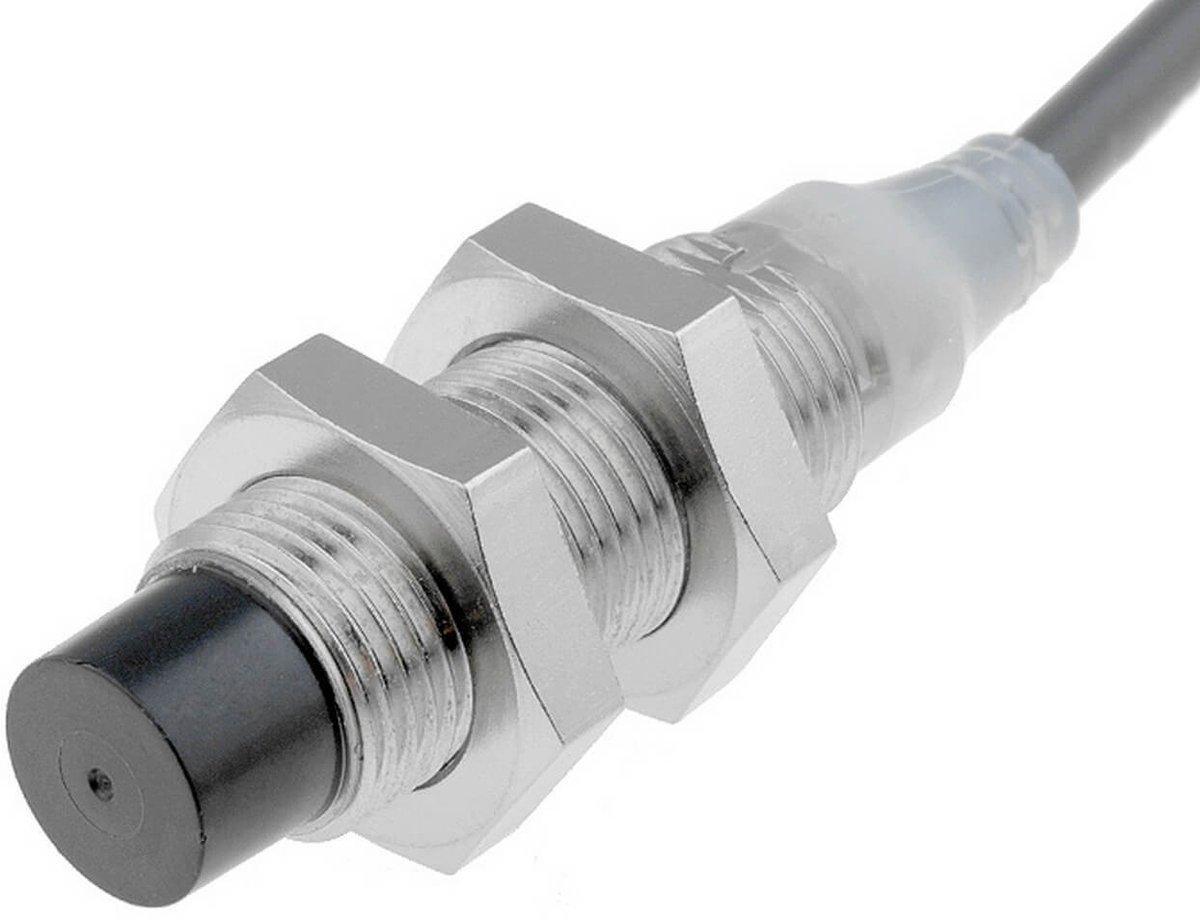 Näherungsschalter induk. M12 Edelst. n. abgeschirmt 8mm DC 3-adr PNP / S 2 m