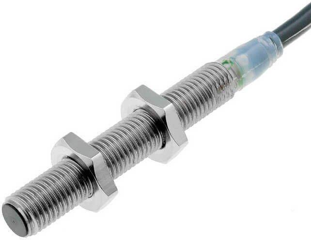 Näherungsschalter induktiv M8 abgeschirmt 2 mm DC 3-adrig PNP / Öffner 2 m