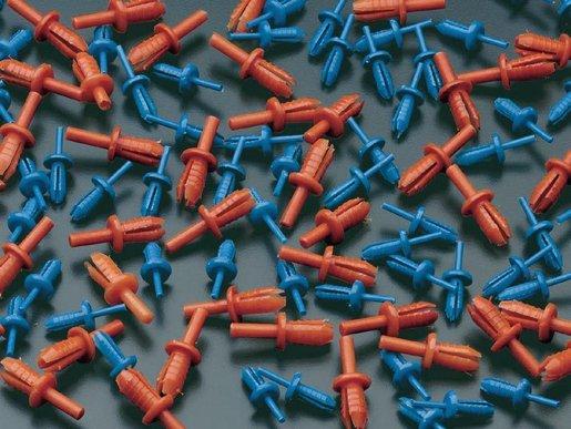 Spreitzniete orange für Verdrahtungskanal