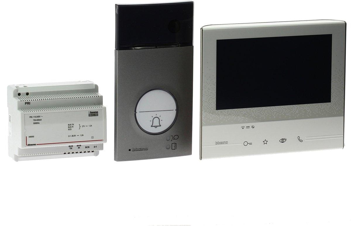 Video-Set mit Türstation LINEA 3000 und Hausstation CLASSE 300 X13E