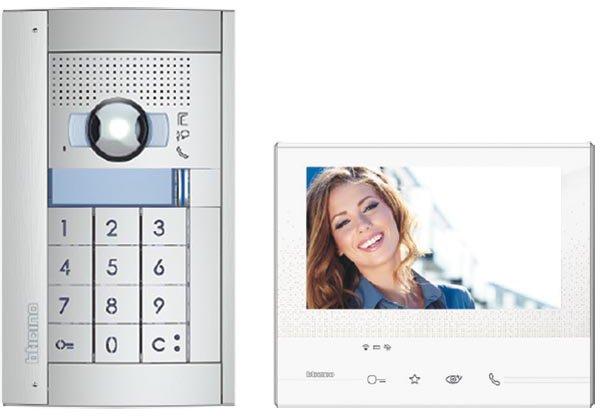 Video-Set mit Türstation SFERA +Codelock +Hausstation CLASSE 300 X13E
