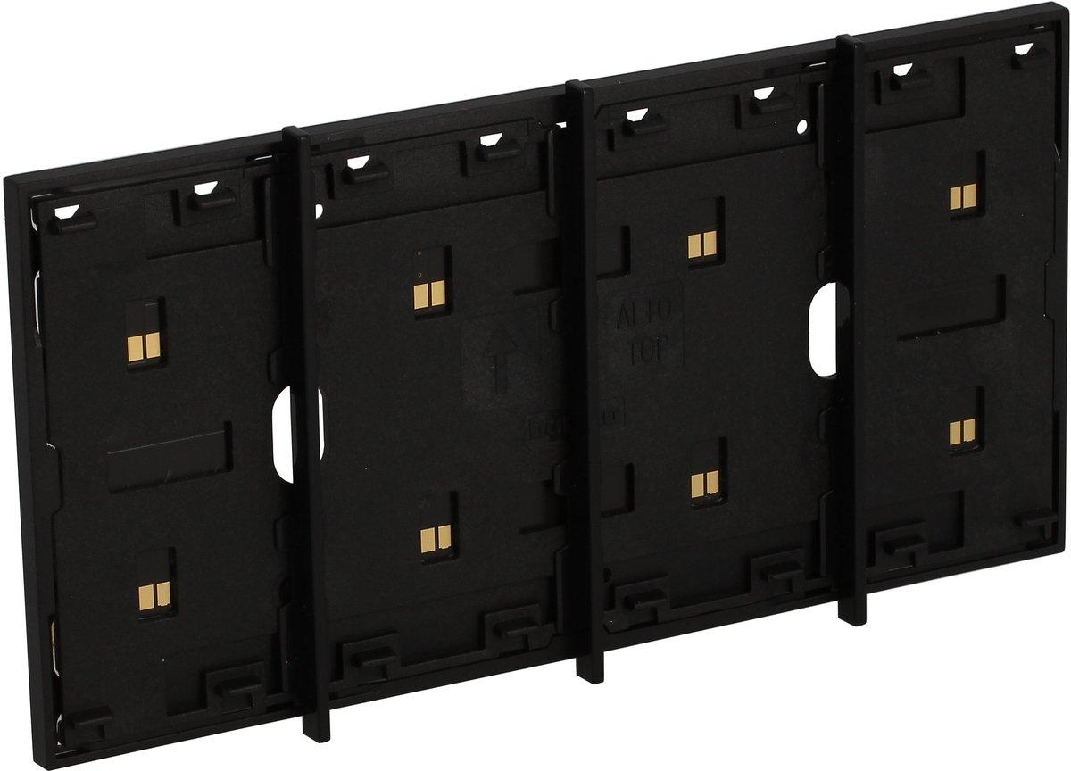 LivingNow 4-mod. Rahmen mit integr. Busleitung für 3-mod. Dose Farbe: Black