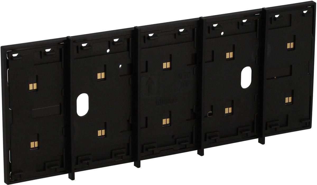 LivingNow 5-mod. Rahmen mit integr. Busleitung für 4-mod. Dose Farbe: Black