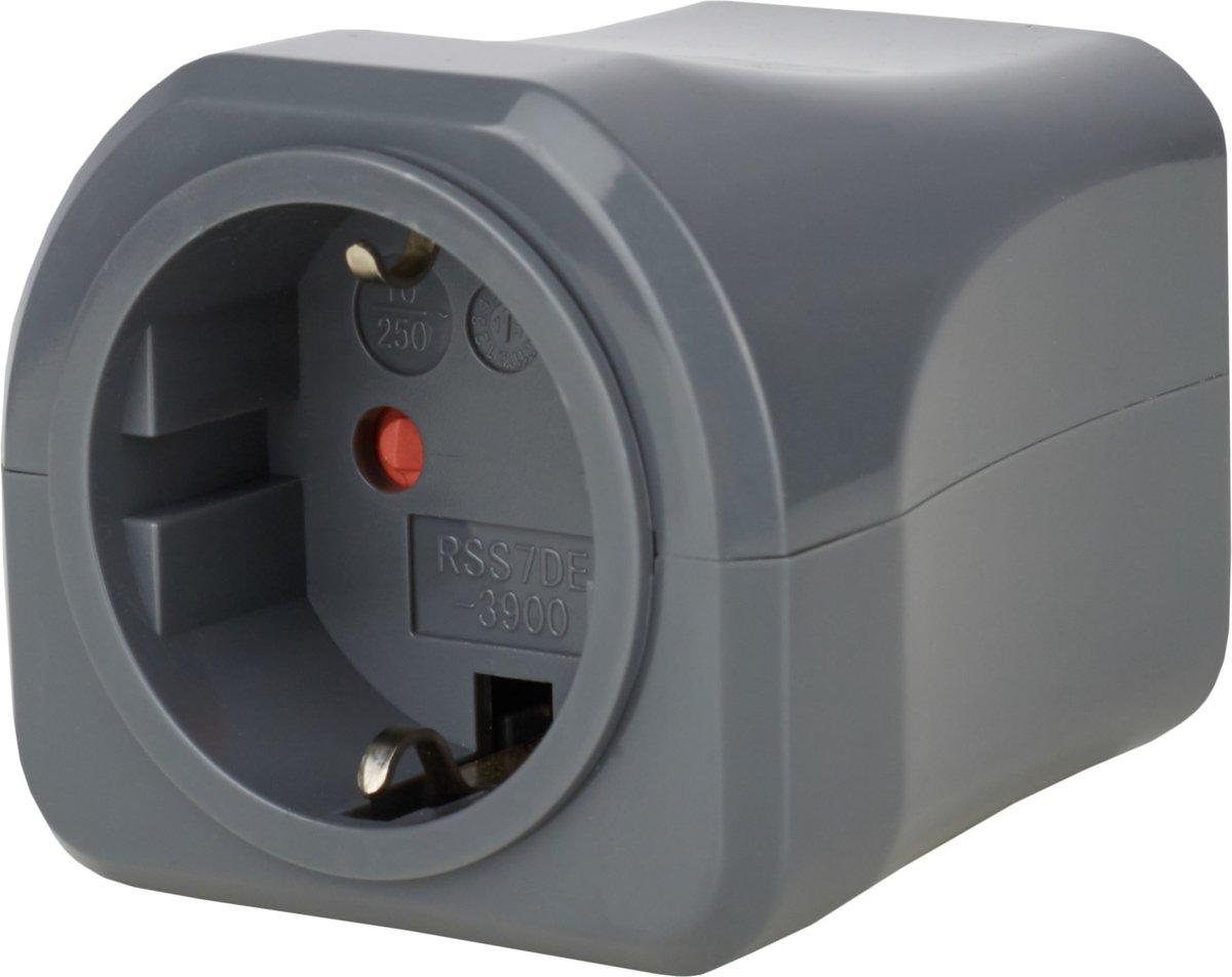 Reise- Steckdosenadapter mit verschiedenen Aufsätzen für mehr als 150 Länder